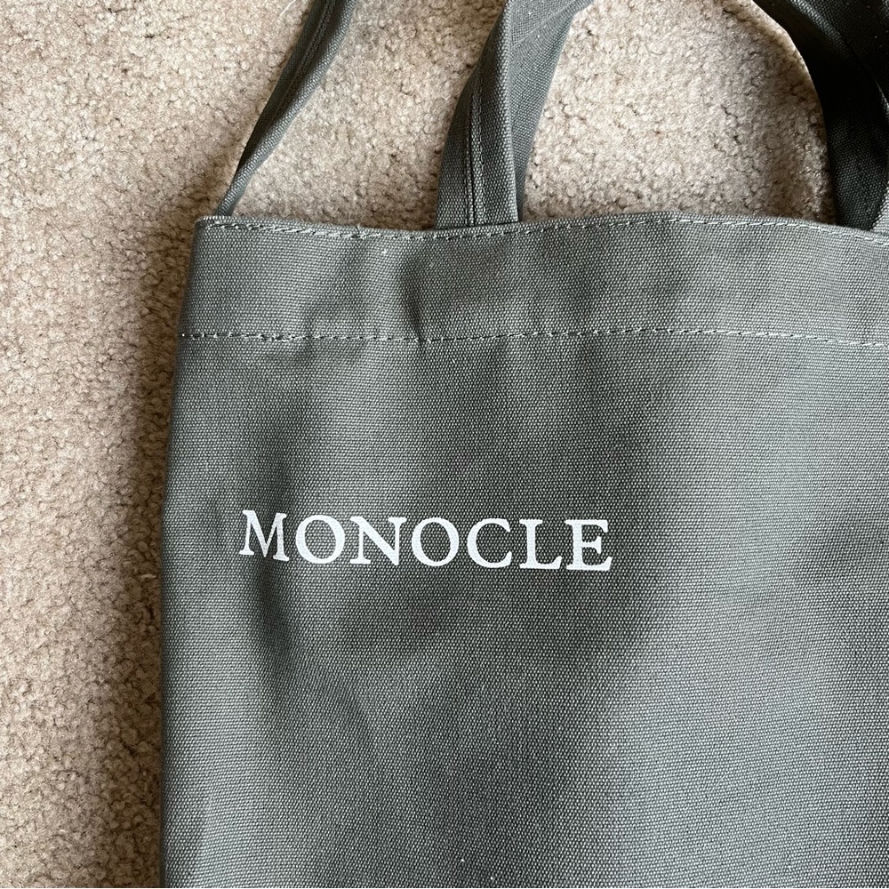 Monocle Magazine Canvas Tote Bag + Summer Edition Magazine Konfekt | Olive Green - Picture 7 of 12